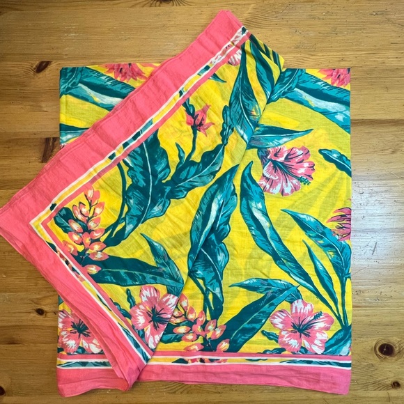 Over-sized Scarf - Picture 2 of 4